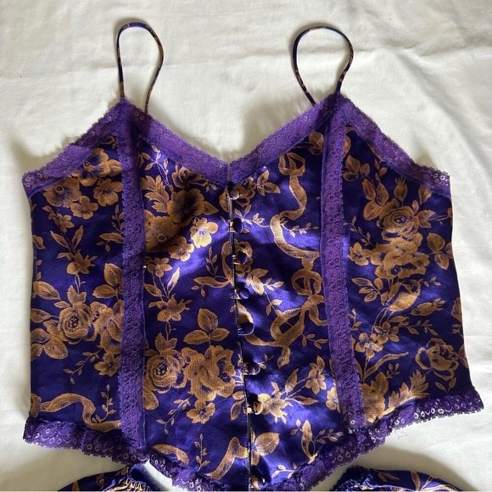 Victorias Secret Gold Tag Satin Camisole & Shorts Lingerie Set - Picture 3 of 4